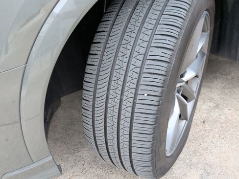 Used 2023 Audi Q3 2.0T Premium w/ Black Optic Sport Package image 13