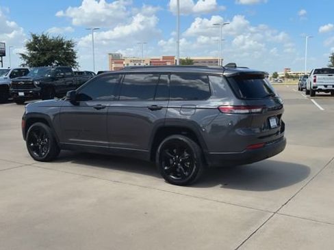 Used 2022 Jeep Grand Cherokee L Limited w/ Black Appearance Package RWD image 6