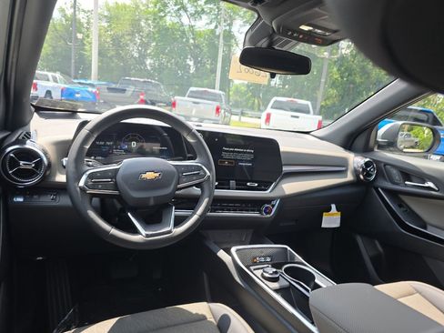 New 2026 Chevrolet Equinox LT w/ Convenience Package II image 20