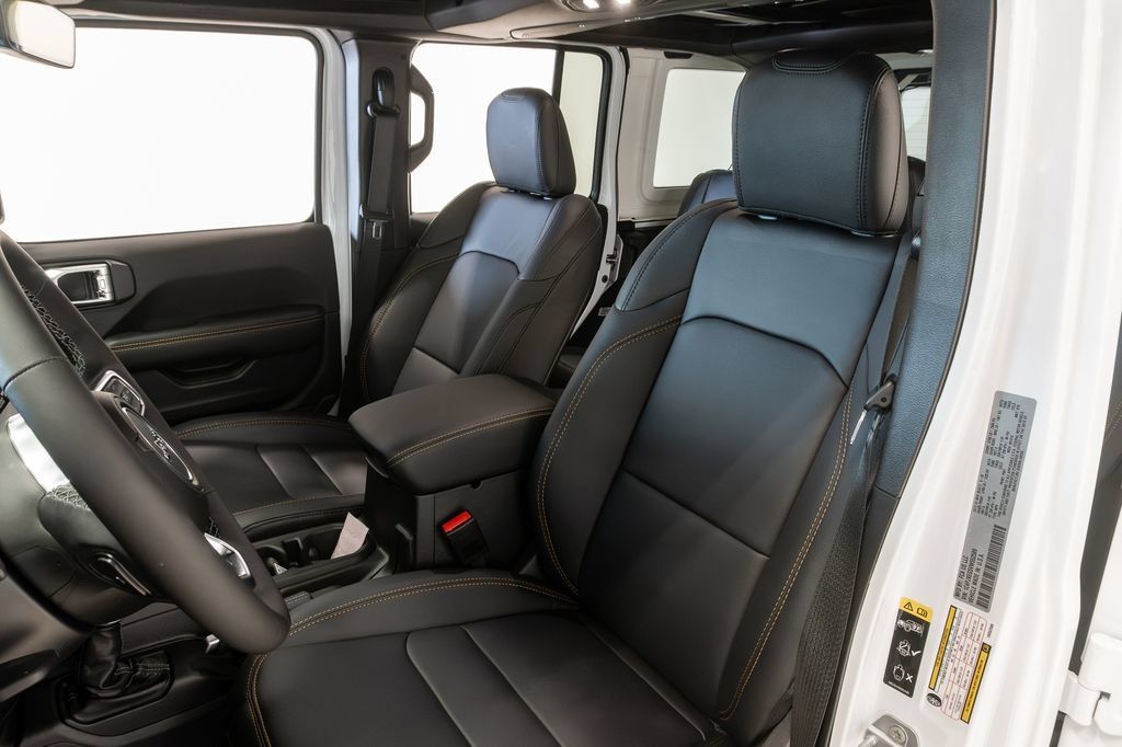 New 2027 Jeep Wrangler Unlimited Sahara AWD/4WD image 9