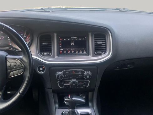 Used 2022 Dodge Charger SXT w/ Blacktop Package RWD image 7