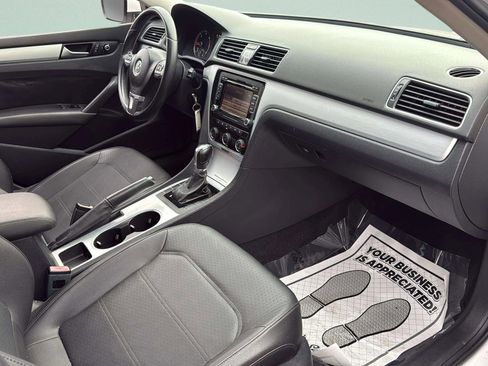 Used 2013 Volkswagen Passat TDI SE image 13