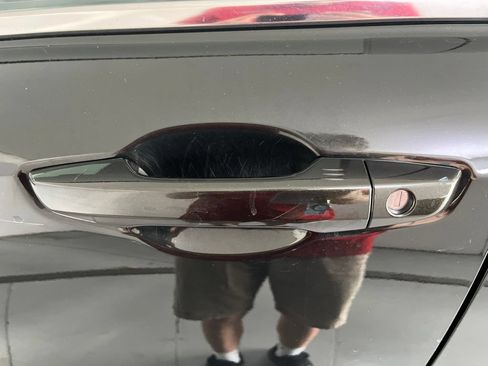 Used 2018 Honda CR-V EX image 40