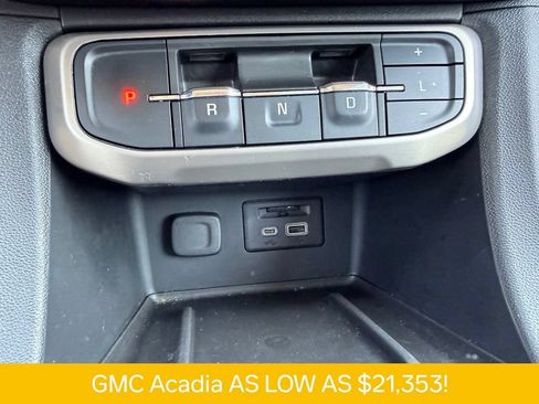 Used 2020 GMC Acadia Denali w/ Technology Package FWD image 16