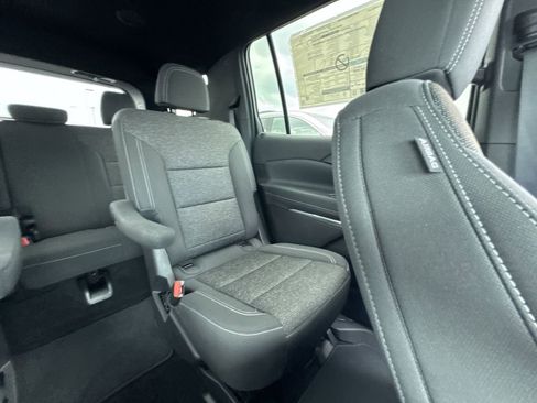 New 2025 Chevrolet Traverse LT w/ Enhanced Driving Package image 14