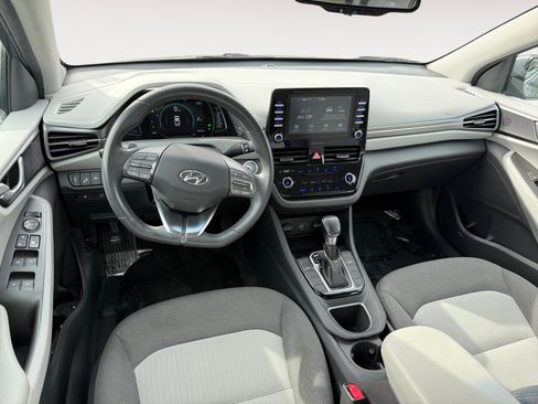 Used 2020 Hyundai Ioniq SE image 15