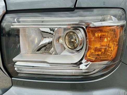 Used 2019 GMC Canyon SLT w/ Trailering Package image 10