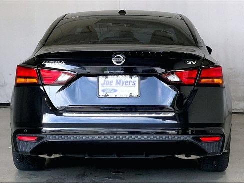 Used 2021 Nissan Altima 2.5 SV FWD image 4