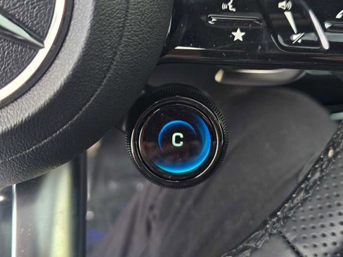 Used 2025 Mercedes-Benz GLB 35 AMG AMG GLB 35 image 37