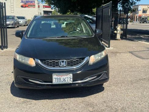 Used 2013 Honda Civic LX image 3