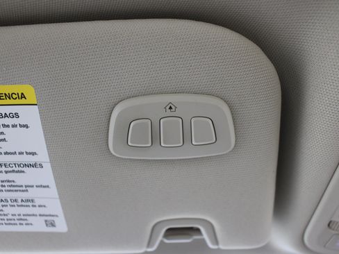 Used 2017 Lincoln Continental Select FWD image 21