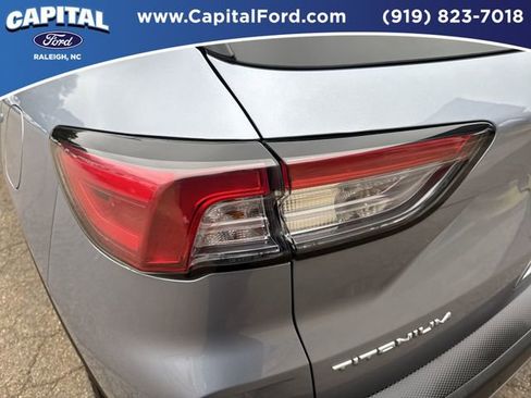 Certified 2022 Ford Escape Titanium w/ Titanium Elite Package image 15