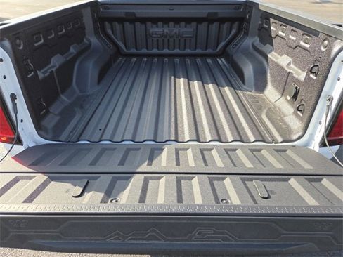 New 2026 GMC Canyon Elevation w/ Convenience Package image 26