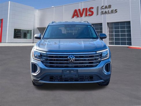 Used 2025 Volkswagen Atlas SE image 10
