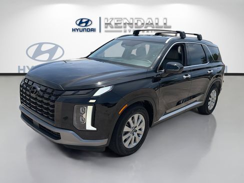 Used 2023 Hyundai Palisade SEL FWD image 3