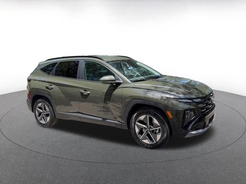 Used 2025 Hyundai Tucson SEL FWD image 2