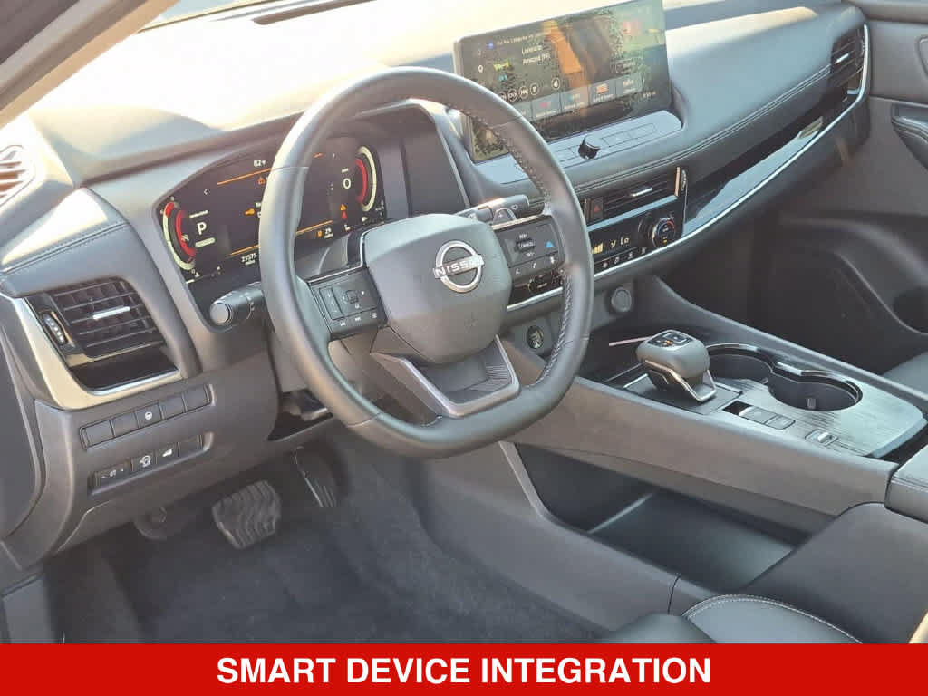 Used 2026 Nissan Rogue SL FWD image 2