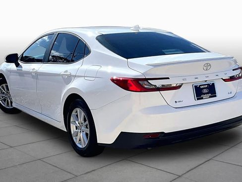 Used 2025 Toyota Camry LE FWD image 12