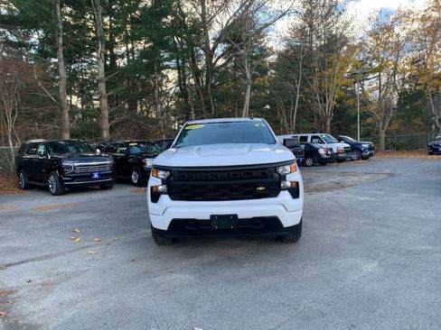 Certified 2024 Chevrolet Silverado 1500 Custom image 9