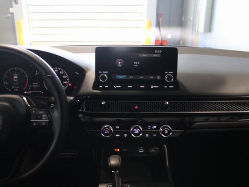 Used 2023 Honda Civic Sport image 24