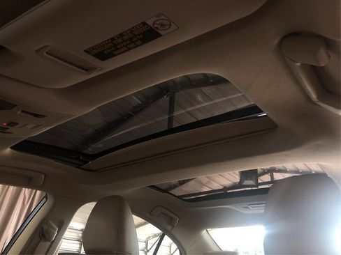 Used 2017 Lexus ES 350 w/ Luxury Package image 12