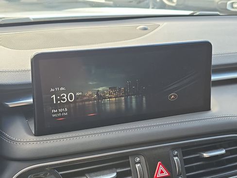 Used 2022 Genesis G70 2.0T w/ Prestige Package image 25