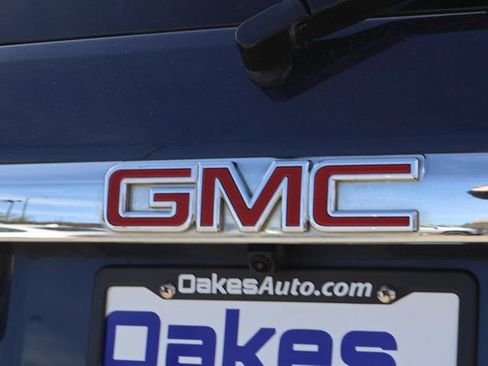 Certified 2019 GMC Acadia Denali w/ Technology Package FWD image 17