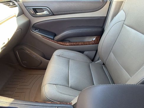 Used 2016 Chevrolet Suburban LTZ image 12