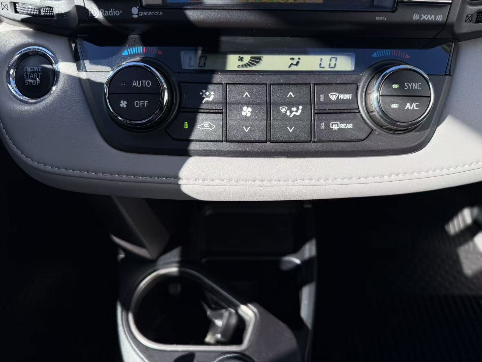 Used 2018 Toyota RAV4 XLE FWD image 17
