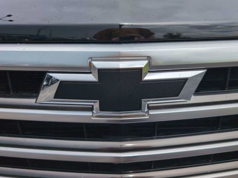 Used 2023 Chevrolet Silverado 1500 High Country w/ High Country Premium Package AWD/4WD image 40