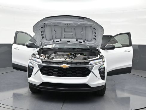 Used 2026 Chevrolet Trax LS FWD image 33