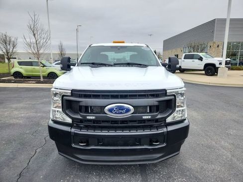 Used 2022 Ford F250 XL w/ Power Equipment Group AWD/4WD image 2