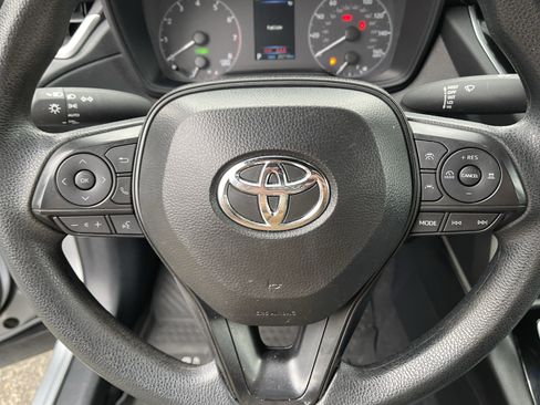 Certified 2025 Toyota Corolla Cross AWD Hybrid image 18