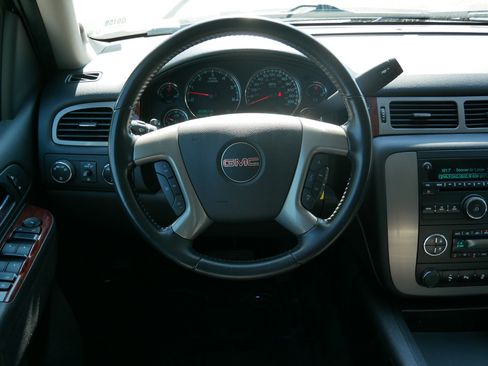 Used 2014 GMC Yukon XL SLT image 17