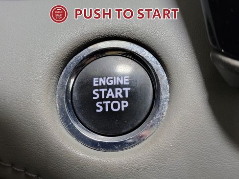 Used 2023 Toyota Highlander XLE FWD image 19