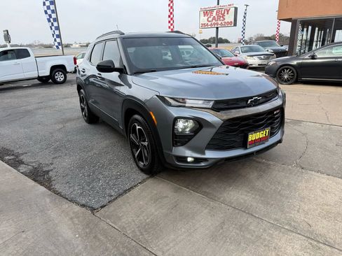 Used 2021 Chevrolet TrailBlazer RS w/ Sun and Liftgate Package image 3