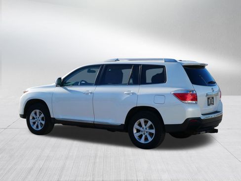 Used 2011 Toyota Highlander 2WD w/ Cold Weather Pkg image 5
