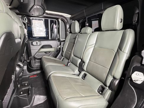 Used 2024 Jeep Gladiator Mojave image 19