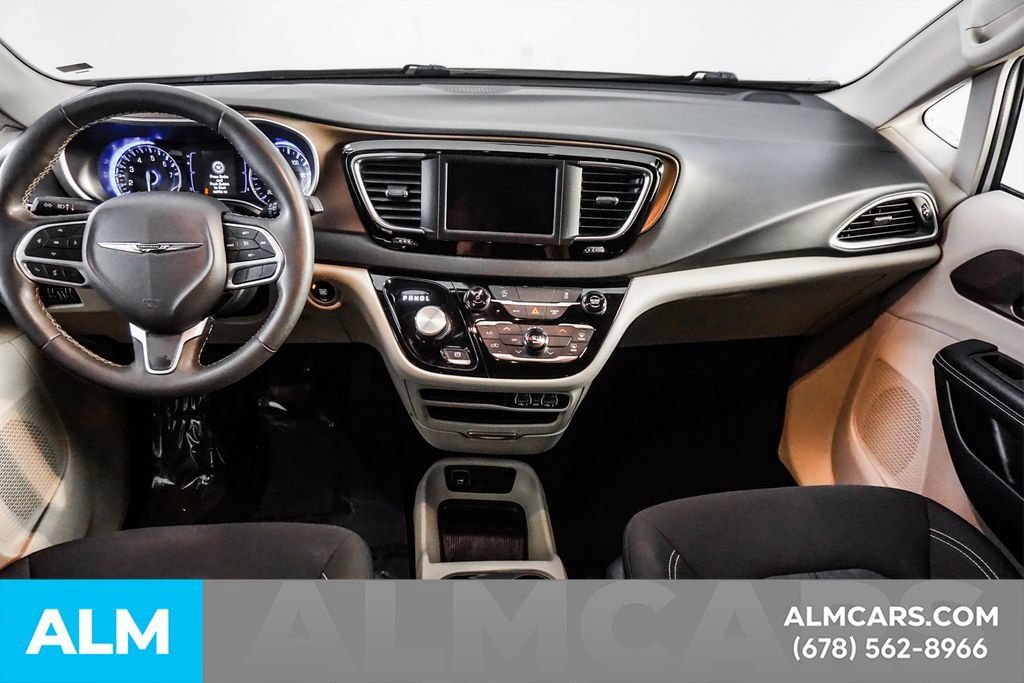 Used 2023 Chrysler Voyager LX FWD image 36