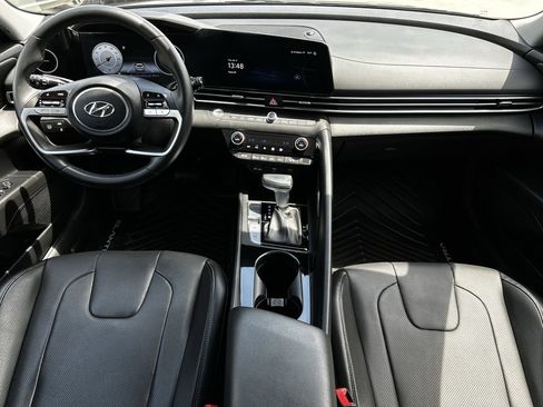 Used 2023 Hyundai Elantra Limited FWD image 12