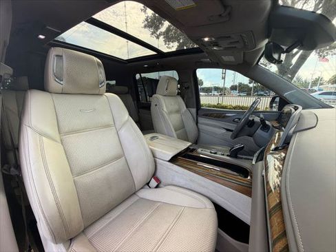 Used 2021 Cadillac Escalade ESV Premium Luxury Platinum AWD/4WD image 13