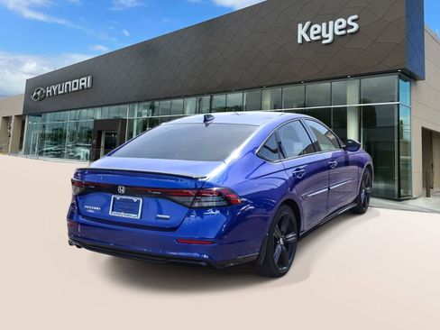 Used 2023 Honda Accord Sport image 4