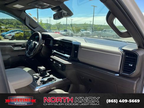 Used 2023 Chevrolet Silverado 1500 LTZ w/ LTZ Convenience Package II AWD/4WD image 18