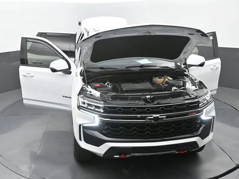 Used 2022 Chevrolet Tahoe Z71 w/ Luxury Package AWD/4WD image 36