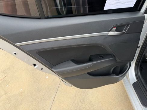 Used 2019 Hyundai Elantra SEL w/ Cargo Package image 14
