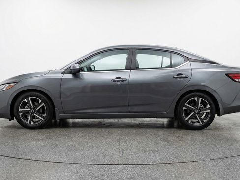 Used 2025 Nissan Sentra SV FWD image 5