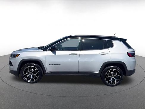 Used 2025 Jeep Compass Limited AWD/4WD image 7