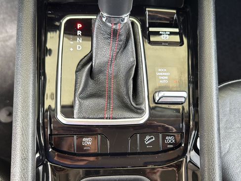 Used 2022 Jeep Compass Trailhawk image 25