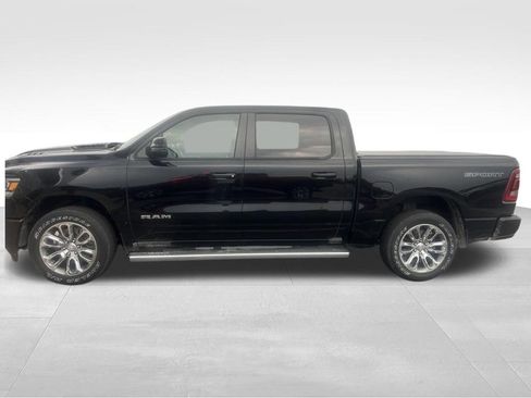 Used 2023 RAM 1500 Laramie AWD/4WD image 3