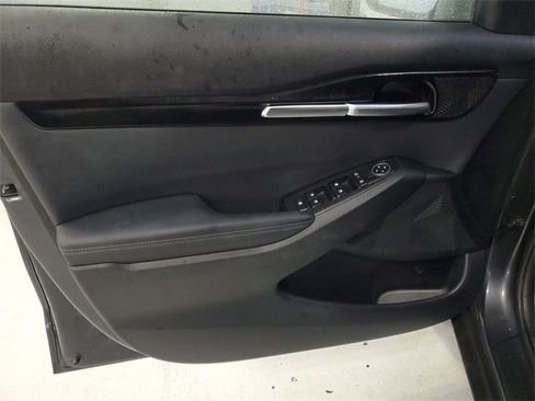 Certified 2024 Kia Seltos X-Line image 18